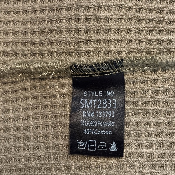 POL-Women’s NWOT LS Olive Textured Knit Top Size S - Picture 7 of 8